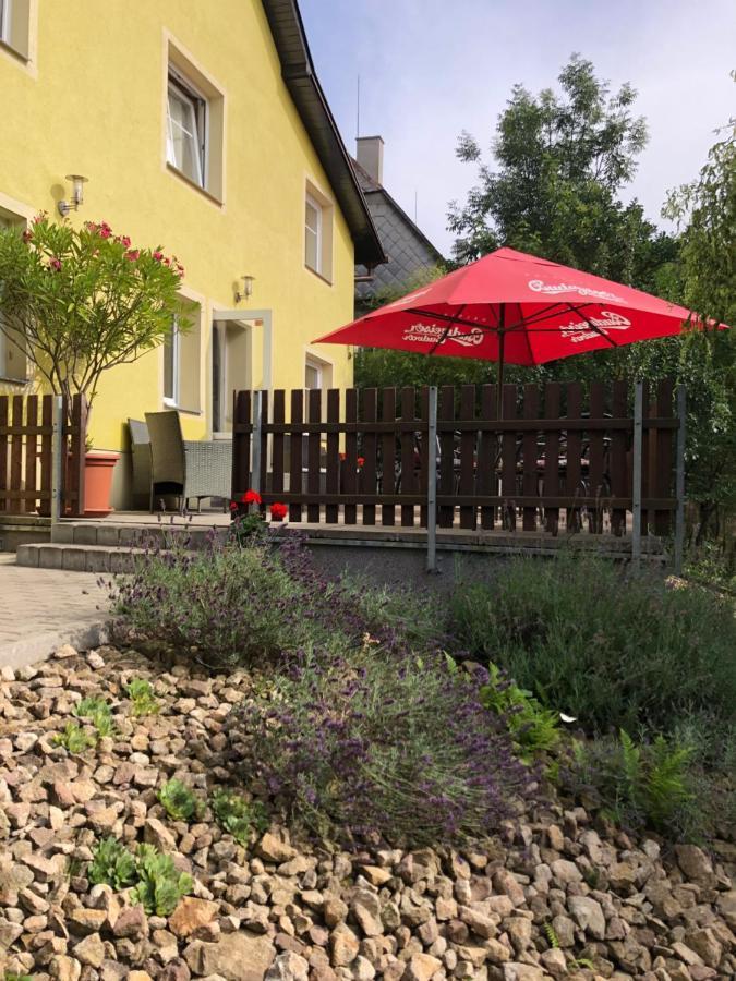 Pension U Rytire Janov Esterno foto